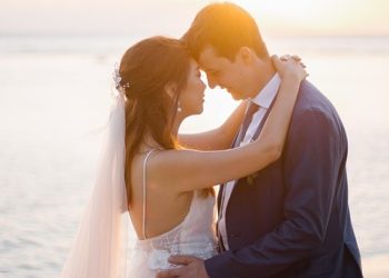 Unlocking the Patterns: Recognizing the Telltale Signs of Anxious Attachment